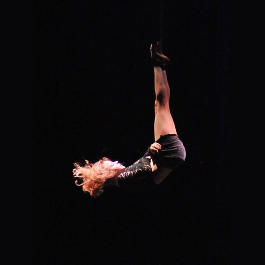 image of carina gillet performing